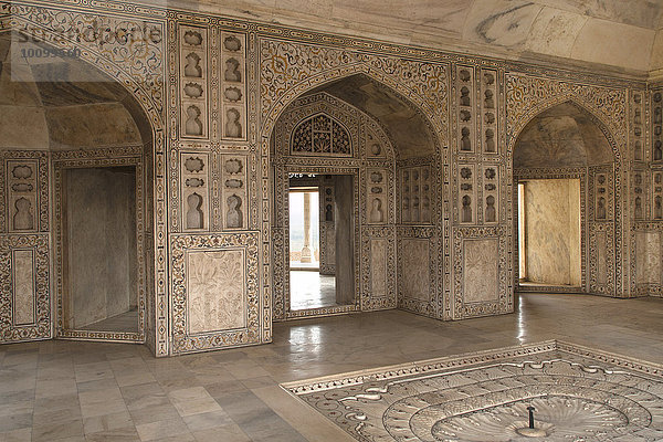 Stein- und Glasintarsien im Marmor-Pavillon Khas Mahal  Rotes Fort  Festung  Delhi  Indien  Asien