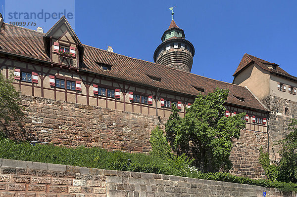 Kaiserburg mit dem Sinwellturm  13. Jahrhundert  Nürnberg  Mittelfranken  Bayern  Deutschland  Europa
