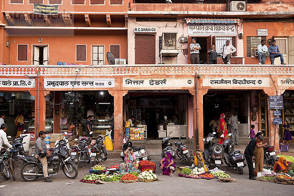 Marktstraße in der Altstadt  Jaipur  Rajasthan  Indien  Asien