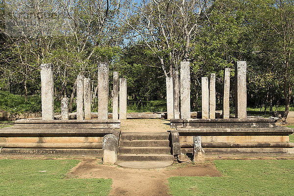 Mönchswohneinheit  Biso Maligaya  Anuradhapura  Sri Lanka  Asien
