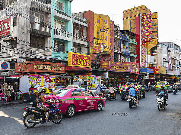Verkehr in der Stadt  Pattaya  Provinz Chon Buri  Thailand  Asien