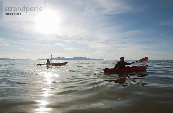 Kajakfahren  Sonnenlicht auf dem Wasser  Great Salt Lake  Utah  USA