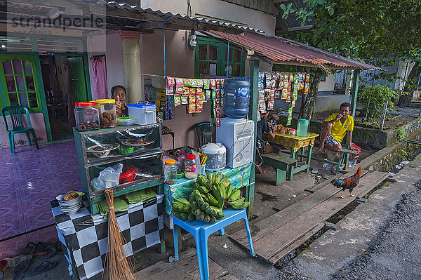 Straßenrestaurant  Banda-Neira  Banda-Inseln  Molukken  Indonesien  Asien