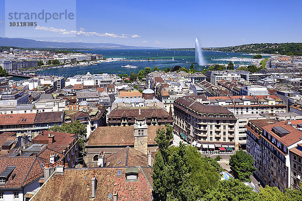 Ausblick auf die Stadt Genf mit Genfersee und Jet d'Eau  Kanton Genf  Schweiz  Europa