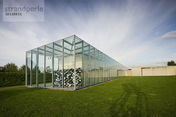 Kunstmuseum und Stiftung Langen Foundation  Architekt Tadao Ando  bei Neuss  Nordrhein-Westfalen  Deutschland  Europa