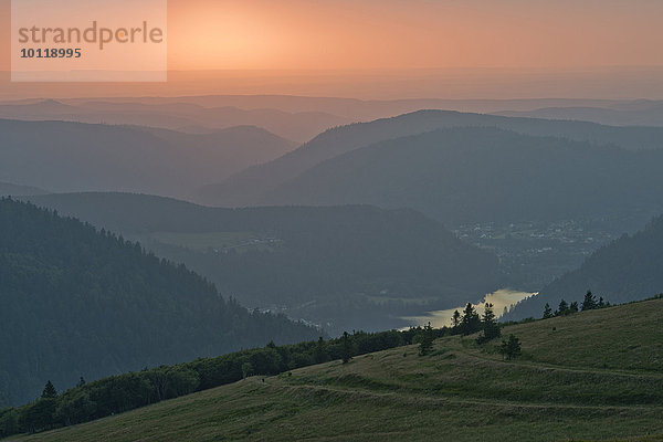 Sonnenuntergang in den Vogesen  Hohneck  Elsaß-Lothringen  Frankreich  Europa