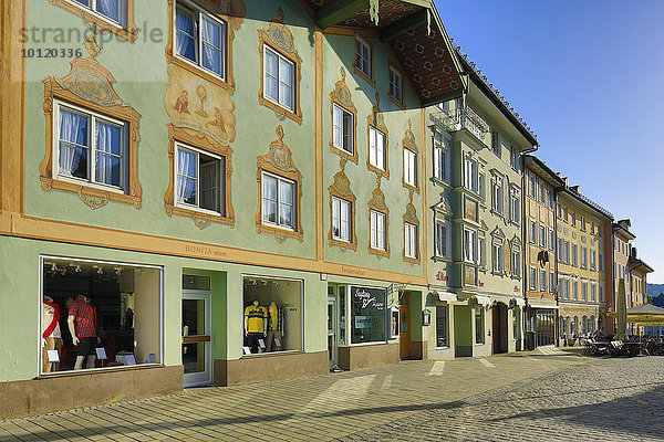 Marktstraße  Bad Tölz  Oberbayern  Bayern  Deutschland  Europa