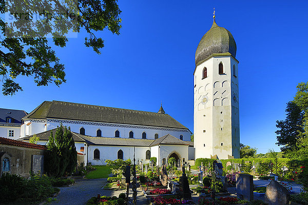 Münster Frauenwörth  Klosterkirche  Fraueninsel  Chiemsee  Oberbayern  Bayern  Deutschland  Europa