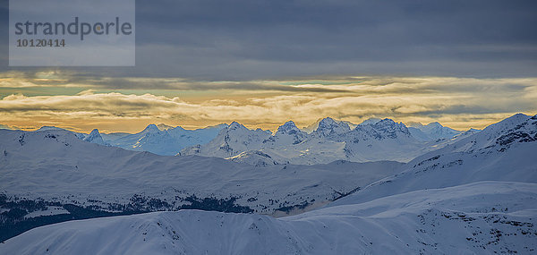 Blick vom Jakobshorn im Winter  Davos  Graubünden  Schweiz  Europa