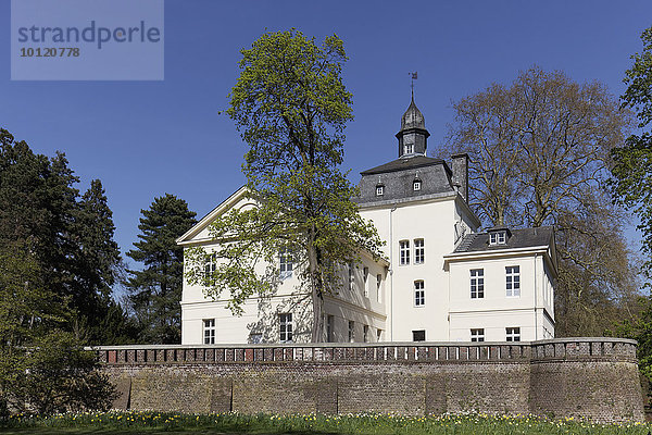 Schloss Eller  Düsseldorf-Eller  Nordrhein-Westfalen  Deutschland  Europa
