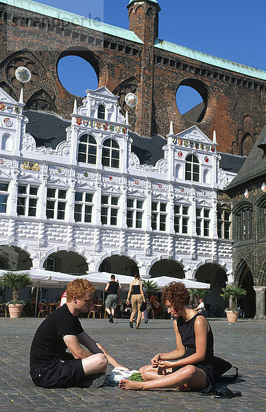 Marktplatz vor dem Rathaus  Lübeck  Lübecker Bucht  Schleswig-Holstein  Deutschland  Europa