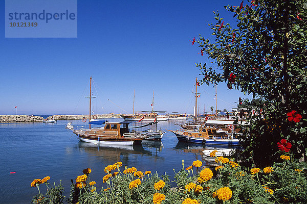 Hafen von Side  Türkische Riviera  Türkei  Asien
