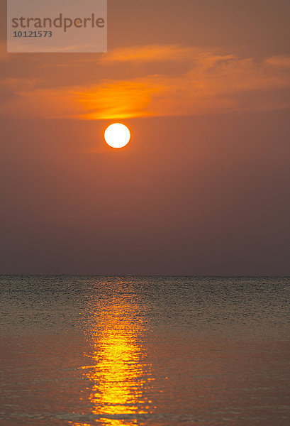 Südchinesisches Meer bei Sonnenuntergang  Golf von Thailand  Insel Koh Tao  Thailand  Asien