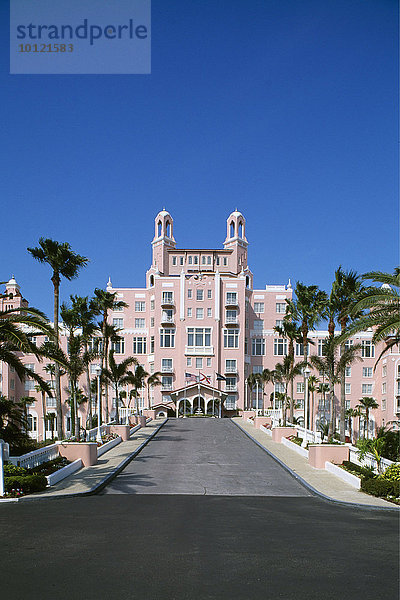 Auffahrt des Don Cesar Resort Hotels  St. Petersburg  Florida  USA  Nordamerika
