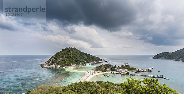 Ausblick über Insel Koh Nang Yuan  auch Nangyuan  bei Koh Tao  Golf von Thailand  Thailand  Asien