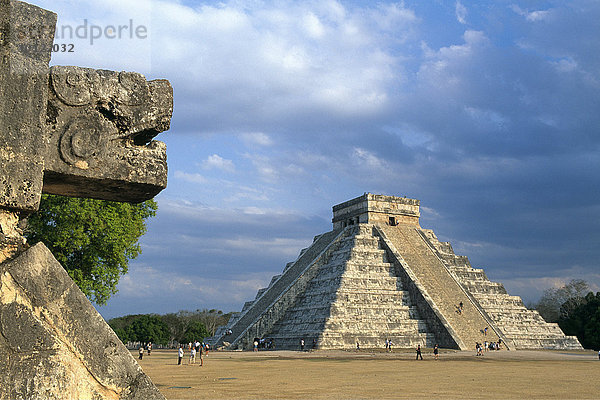 Kukulcan-Pyramide  Pyramide des Kukulcán  Chichen Itza  Yucatan  Mexiko  Nordamerika