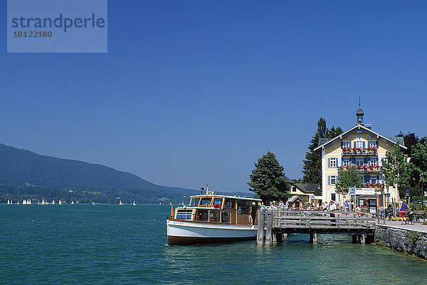 Ausflugsboot  Rottach-Egern  Tegernsee  Bayern  Deutschland  Europa