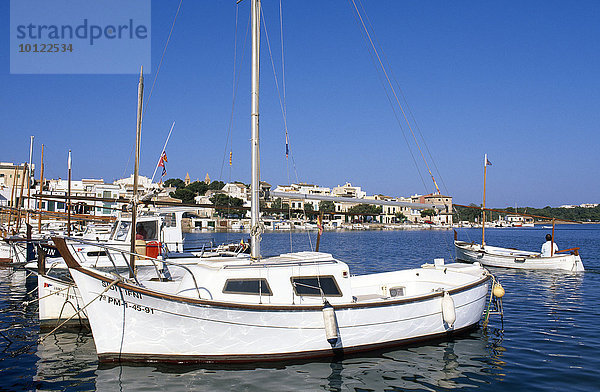 Fischerboote in Porto Colom  Mallorca  Balearen  Spanien  Europa