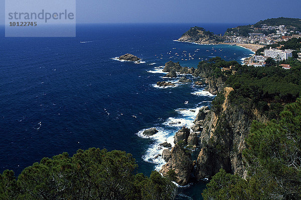 Küstenabschnitt bei Tossa de Mar  Costa Brava  Katalonien  Spanien  Europa