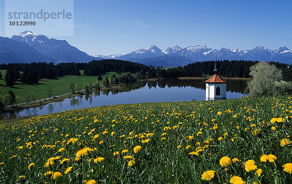 Kapelle am Hegratsrieder See  Allgäu  Bayern  Deutschland  Europa