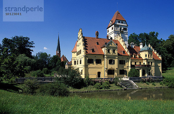 Wasserschloss in Schönau  Niederbayern  Bayern  Deutschland  Europa