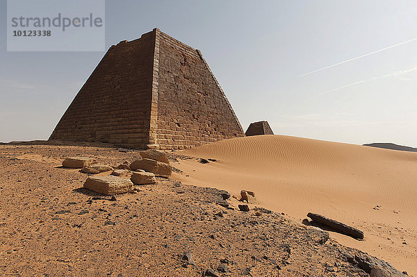 Das Grab der Königin Shanakdakheto  Pyramiden des Nordfriedhofs von Meroë  nubische Wüste  Nubien  Nahr an-Nil  Sudan  Afrika