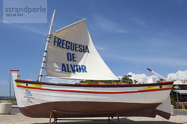Fischerboot in Alvor  Algarve  Portugal  Europa