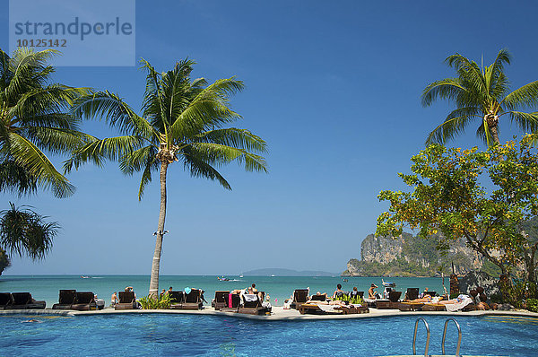Hotelpool am Rai Leh West Beach  Krabi  Thailand  Asien