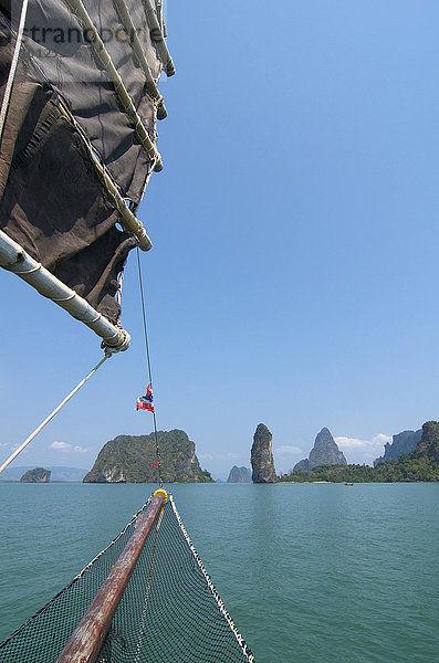 Segelboot in der Phang Nga Bucht  Thailand  Asien
