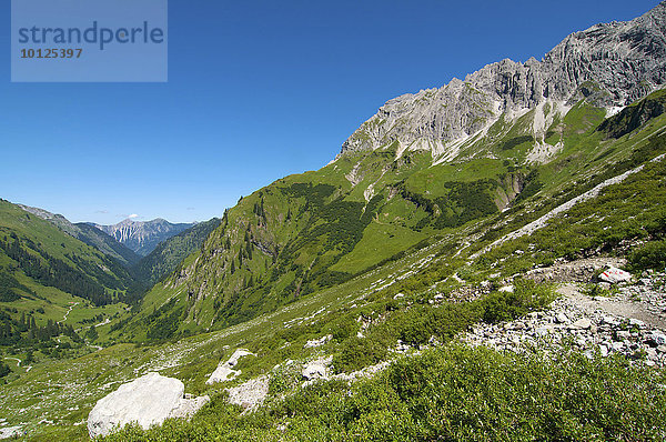 Auf dem Weg zum Prinz-Luitpold-Haus  Hintersteiner Tal  Bad Hindelang  Allgäu  Bayern  Deutschland  Europa