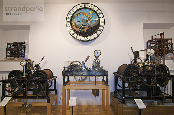 Astronomische Uhr im Schwäbischen Turmuhrenmuseum in Mindelheim  Schwaben  Allgäu  Bayern  Deutschland  Europa