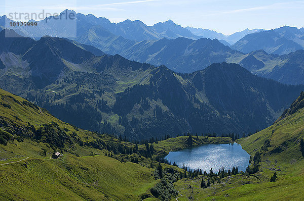 Seealpsee  Laufbacher Eck-Weg  Nebelhorn  Oberstdorf  Allgäu  Bayern  Deutschland  Europa