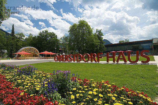 Musikmuschel im Kurpark in Oberstdorf  Allgäu  Bayern  Deutschland  Europa