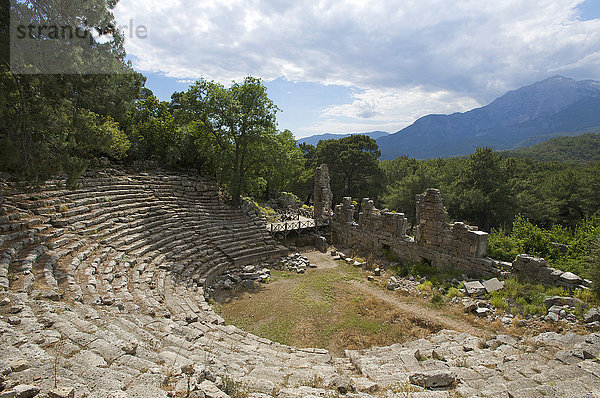 Antikes Theater von Phaselis bei Kemer  Lykien  türkische Riviera  Türkei  Asien