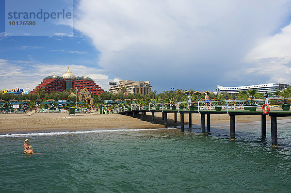 Delphin Palace Hotel am Strand von Antalya  türkische Riviera  Türkei  Asien