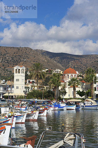 Boote im Hafen von Elounda  Kreta  Griechenland  Europa