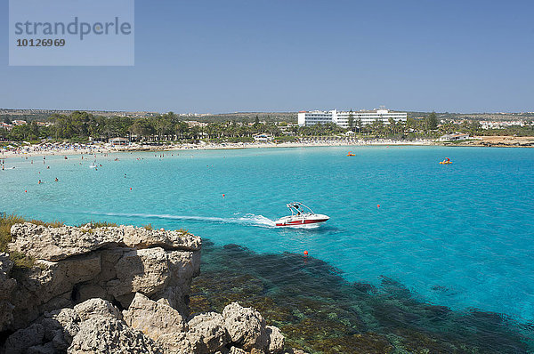 Wassersport am Nissi Beach  Agia Napa  Südzypern  Zypern  Europa