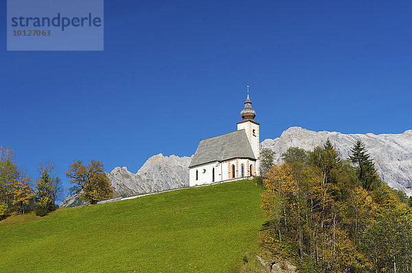 Kapelle in Dienten gegen Hochkönig  Pinzgau im Salzburger Land  Österreich  Europa