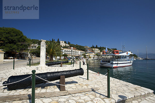 Hafen von Kassiopi  Korfu  Ionische Inseln  Griechenland  Europa