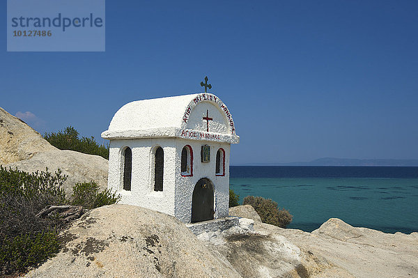Kapelle am Strand  Portokali Beach  Kavourotypes  Sithonia  Chalkidiki  Griechenland  Europa