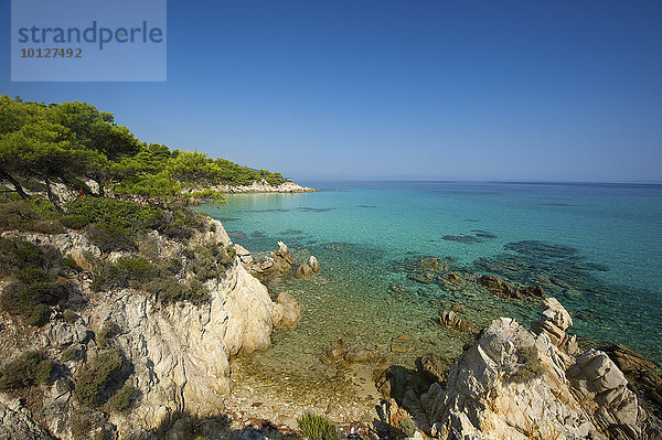Küste  Kavourotypes Beach auf Sithonia  Chalkidiki  Griechenland  Europa