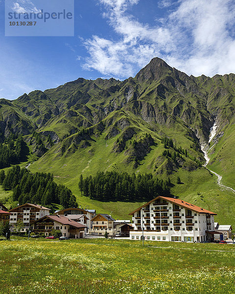 Ortsansicht Samnaun  Piz Ot  Albula-Alpen  Samnaun  Unterengadin  Engadin  Kanton Graubünden  Schweiz  Europa
