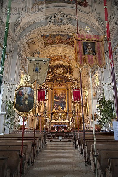 Kloster Benediktbeuern zu Fronleichnam  Bayern  Deutschland  Europa