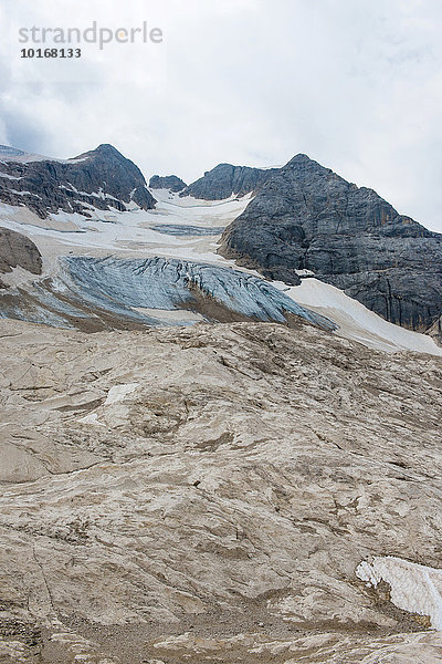 Vor dem Marmolada Gletscher  Ghiacciaio della Marmolada  Marmolata  Dolomiten  Trentino  Südtirol  Italien  Europa