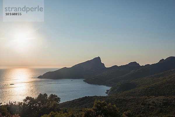 Küste und Berglandschaft  Golf von Porto  Korsika  Frankreich  Europa