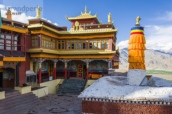 Der Innenhof des Matho-Klosters  Matho Gompa  auf einem Hügel hoch über dem Indus-Tal  Matho  Jammu und Kaschmir  Indien  Asien