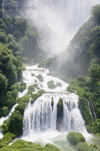 Marmore Wasserfall  Cascata della Marmore  Valneria Tal  Umbrien  Italien  Europa