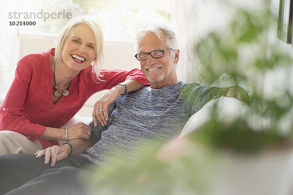 Europäer lächeln Zimmer alt Wohnzimmer