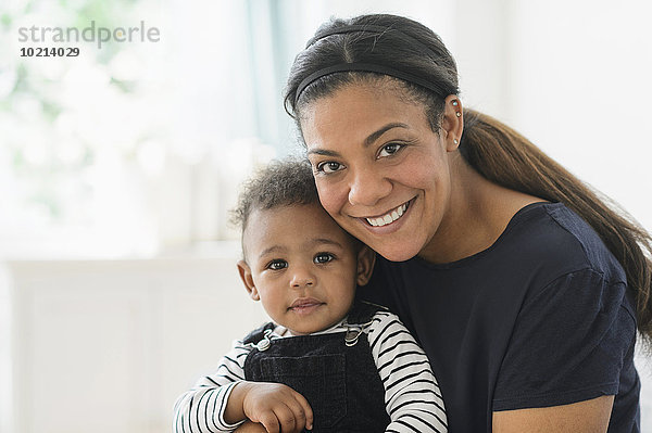 Sohn Zimmer halten mischen Wohnzimmer Mutter - Mensch Baby Mixed