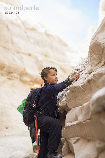 Junge - Person Wüste Anordnung klettern